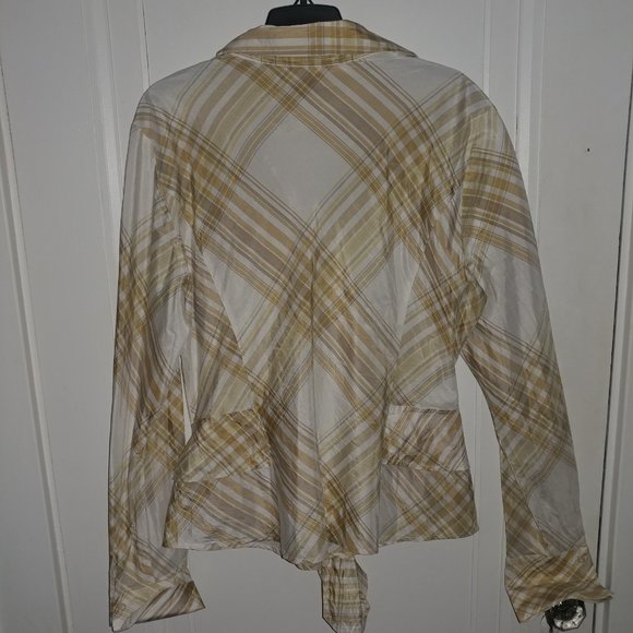 Coldwater Creek: Cream/Gold Silk Blend Tie-Front Button Up Top - Size Large NWOT - Picture 8 of 10
